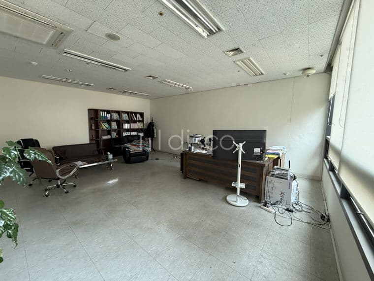 유성온천역 도보권 봉명동 핵심상권 내 즉시 입주 가능한 상가점포 9