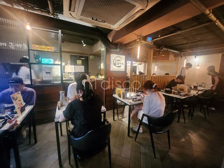건대입구역2호선,7호선 도보 5분 거리에 위치 7