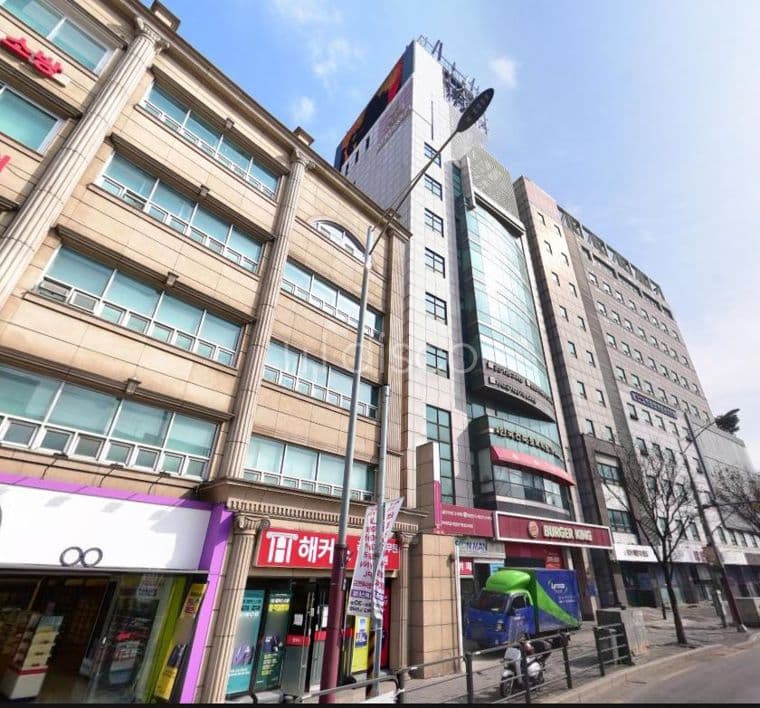 노량진 역세권 대로변 신호등앞 빌딩 고층 임대 1