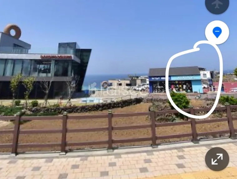 한담 카페거리에 인접한 기념품 판매점(현재) 1