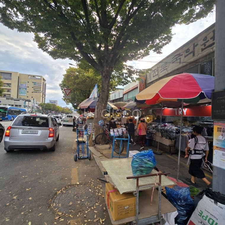 [전주 전통재래시장 상가 임대] 보증금 1.2억 / 월 94만원 - 권리금 없는 1층 로드샵 매장 및 2층 연계 활 1