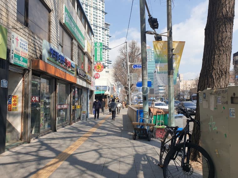 한강로1가 가시성 접근성 매우 뛰어난 코너 상가임대 2