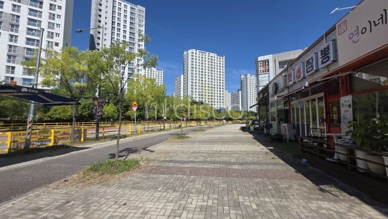 충북혁신도시 센텀클래스 맞은편 1층 상가 임대 2