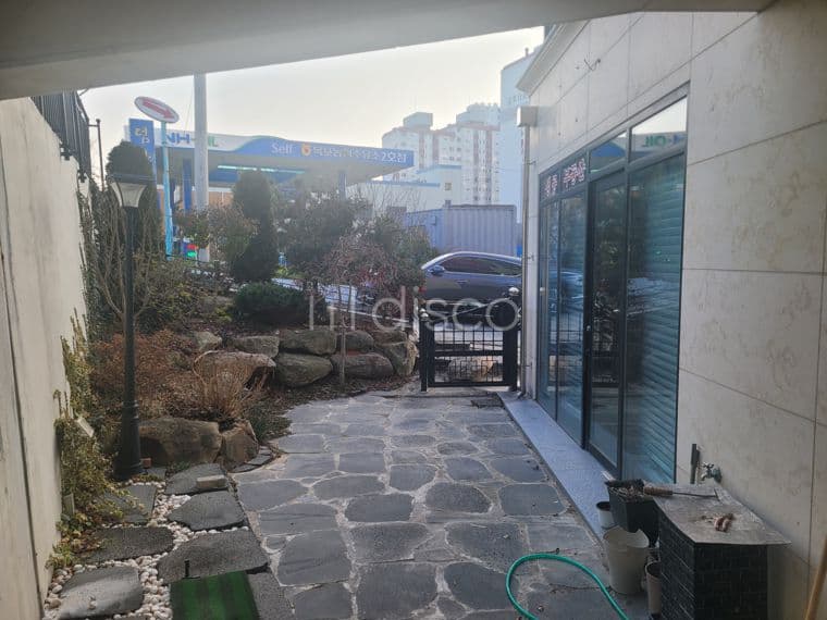 영 커피 프랜차이즈 매장가능한 상가 4