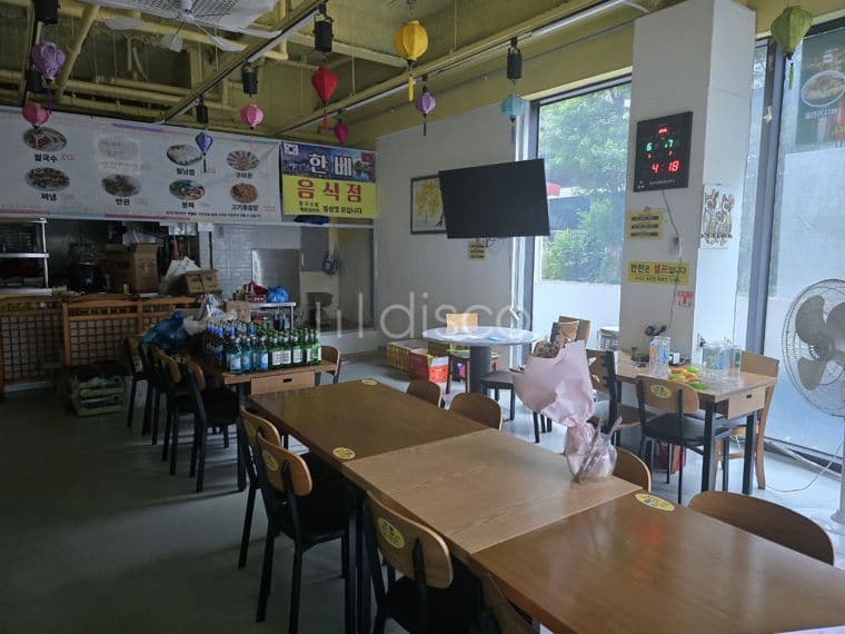 [전북대 정문 앞 특급 상가 임대] 임대인 사업 확장으로 나온 대박 찬스! 시설 그대로 '권리금 무(0원)' 즉시  2