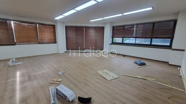 3면이 통유리로 개방감이 좋은 2층상가,천정형냉온풍기1,벽걸이냉온풍기1 3