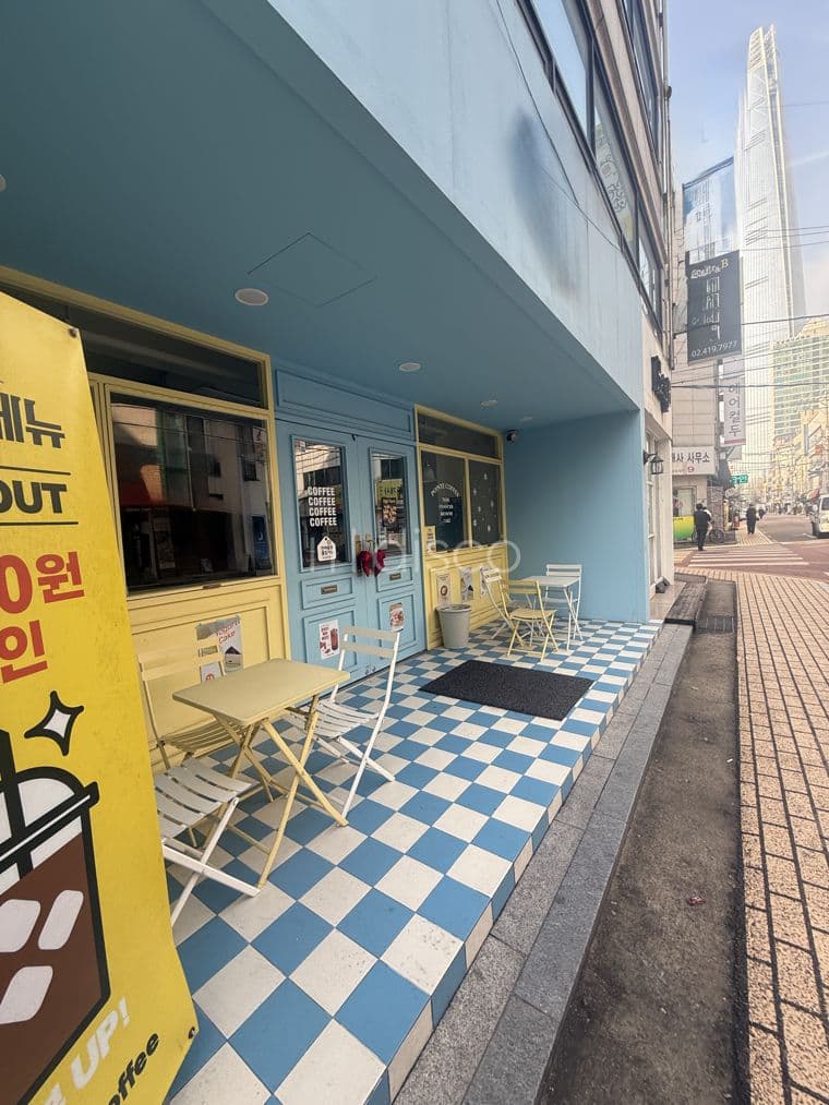 실사진有 l 테라스 전용19 l 송리단길메인 l 카페 2