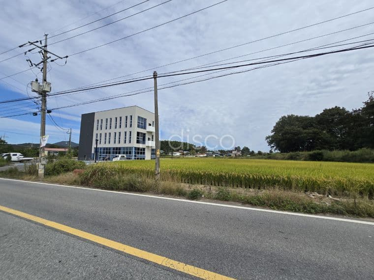 [익산상가임대] 익산시 덕기동 왕복 2차선 대로변 신축 상가! 2·3층 임대 (노유자시설 완비·주차용이·1층 카페  4