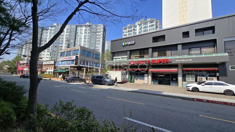 전주 효자동 100평 대로변 코너 상가 임대 │ 보증금 1억 / 월 500 │ 대단지 아파트 중심 브랜드 입점 최적 2