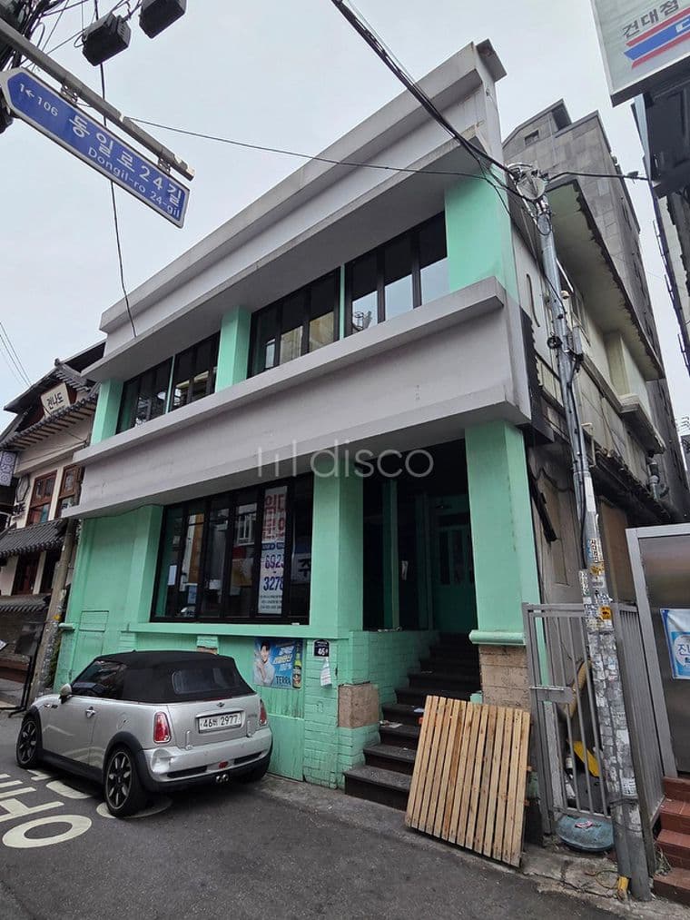 건대 맛의거리 위치해 건물 앞 유동인구 多 2