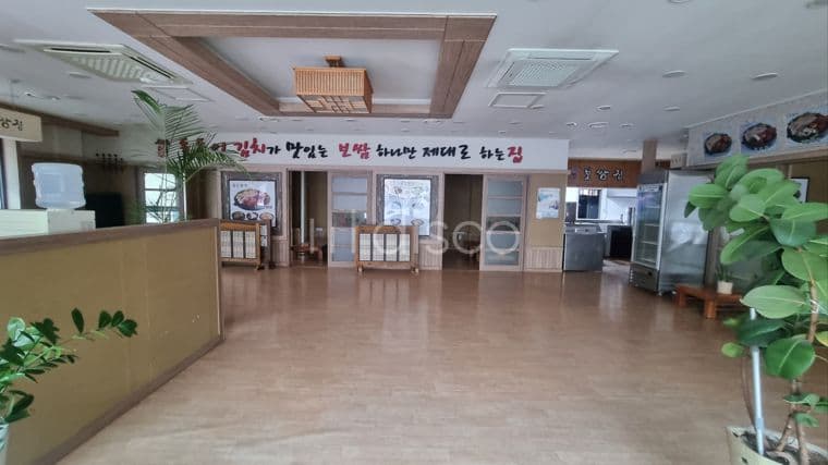 신연수동 상가 중심지 사거리코너 상가, 바로앞 주차장, 공원 있음. 4