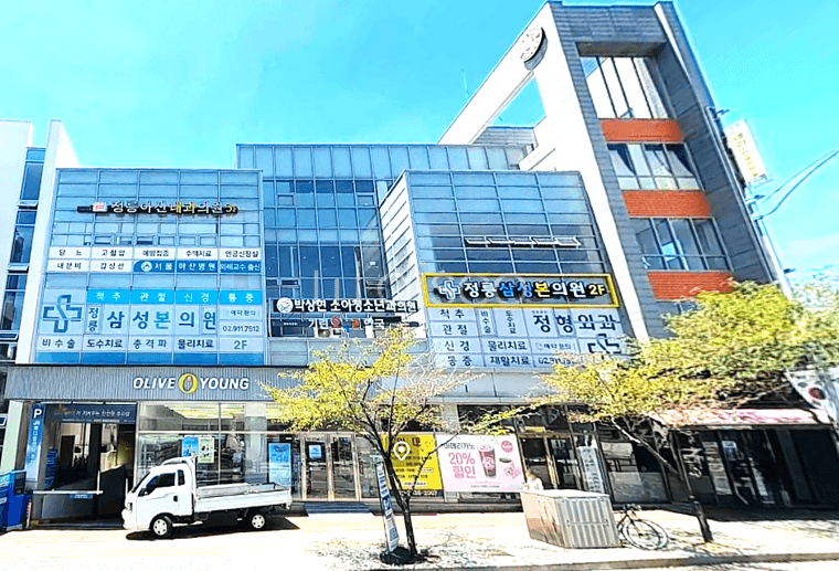 [전속 센추리21]올리브영이과 카페가 있고 병의원이 임차되어 있는 메디컬센터의 병의원 자리 2