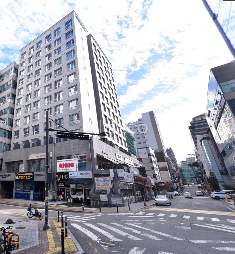 사거리코너 건물 음식점 강추