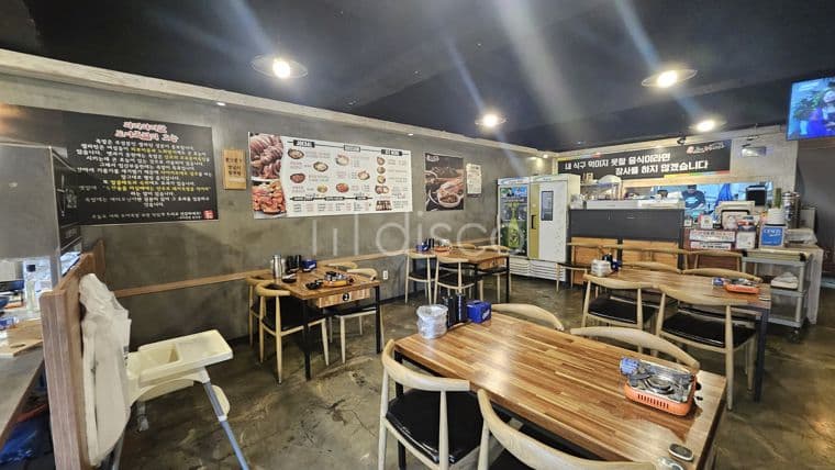 동산동 노른자 자리 고래등 오거리 상가 3