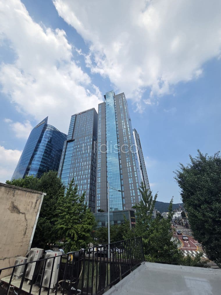 서울역 대로변 개성있는 상가 임대 1