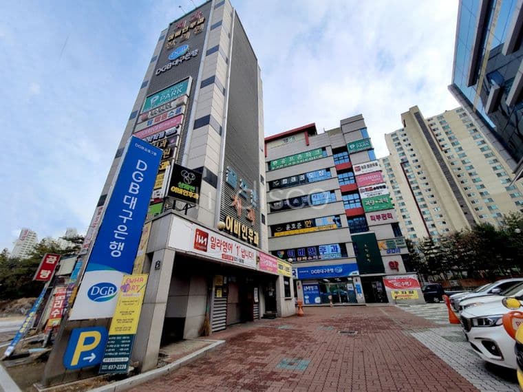 무권리 1층대형평수 가시성우수 주차편리 횡단보도앞 유동인구多 협의가능 1
