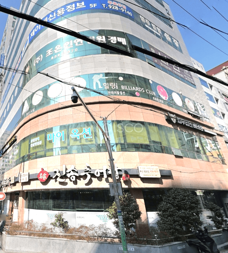  법조타운 메인 코너 1층, 전용 약 116평 대형 상가