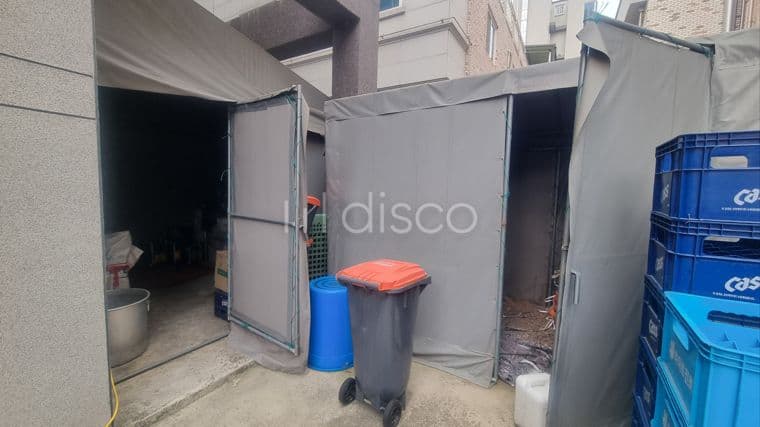 신수동 6차선 대로변 위치하여 노출,광고효과 좋은 현성업중인 식당, 6