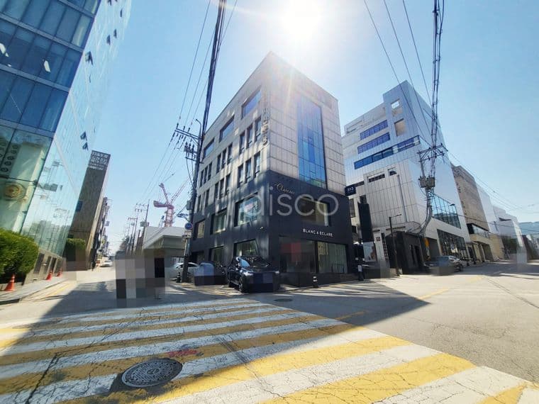 A┃분더샵라인┃압구정로데오역 도보2분┃코너┃무권리┃상가 13