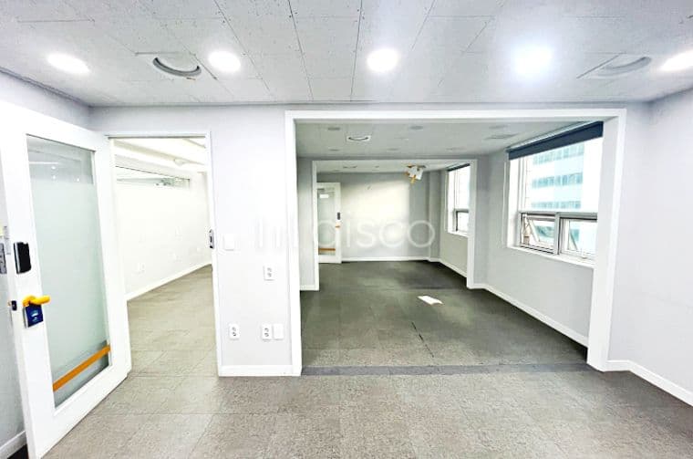 44.5p 단지내상가 깔끔한 인테리어 옥상테라스사용가능 매물번호: 22906 8