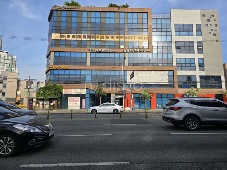 전주 송천동 6차선 대로변 2층 상가 임대 보증금 3000 월차임 150. 2