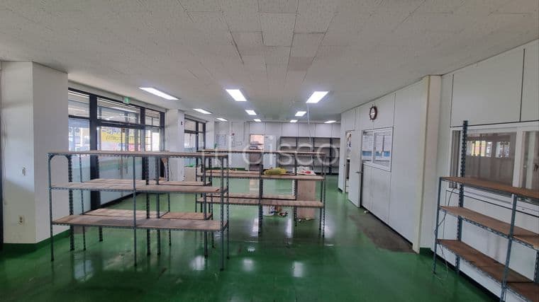 시청 옆 6차선 대로변 스타벅스라인, 2면이 통유리로 눈에뜀,스타벅스라인 6