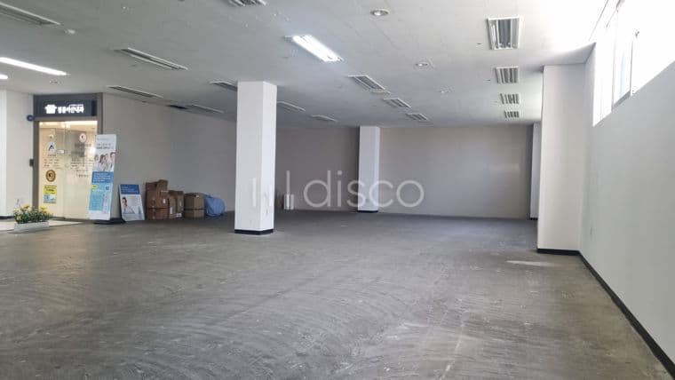 [전속 센추리21]올리브영이과 카페가 있고 병의원이 임차되어 있는 메디컬센터의 병의원 자리 16
