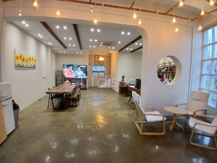 송학동 4차선변 1,2층 상가 임대 1