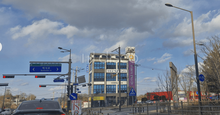 에코시티 15블럭748세대 및 14블럭 878세대 포함 삼봉지구 나가는 길목으로 유동인구 풍부함.