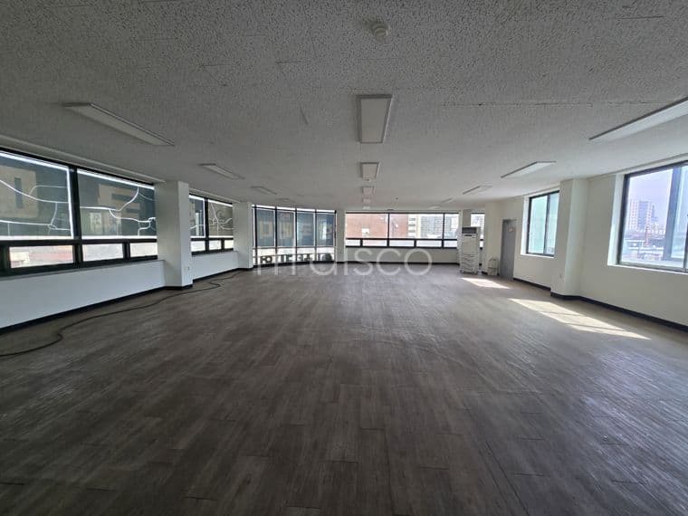 [전주 상가 임대] 임대료 파격 협의 가능! 서신동 대로변 삼부빌딩, 12월 대단지 입주 전 조기 선점하세요! 2