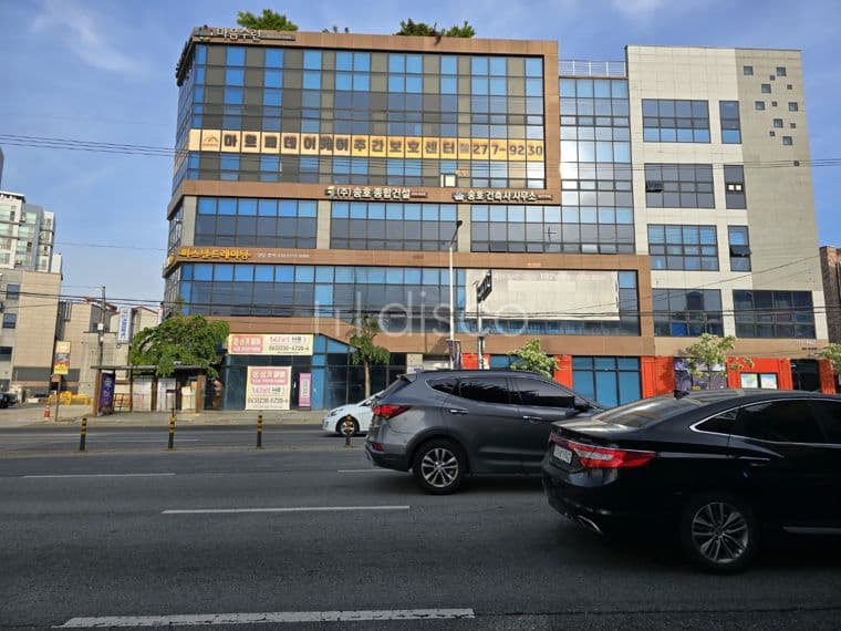 전주 송천동 6차선 대로변 2층 상가 임대 보증금 3000 월차임 150. 3