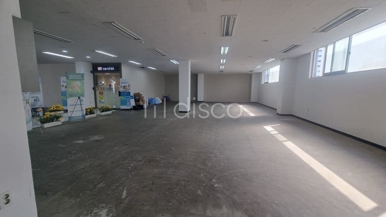 [전속 센추리21]올리브영이과 카페가 있고 병의원이 임차되어 있는 메디컬센터의 병의원 자리 12