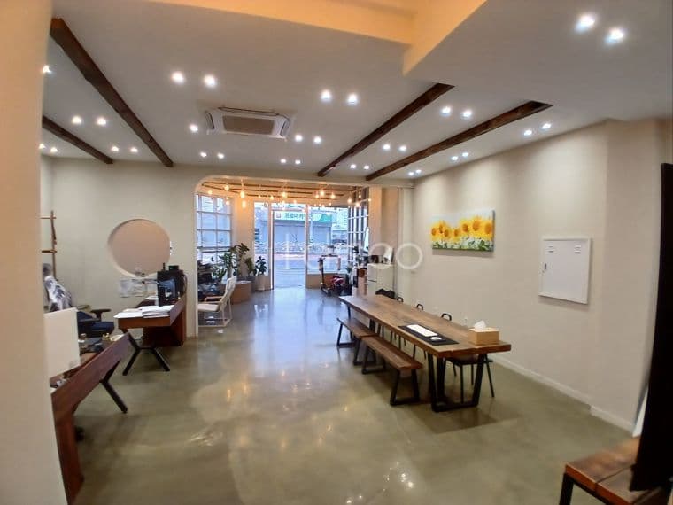 송학동 4차선변 1,2층 상가 임대 2