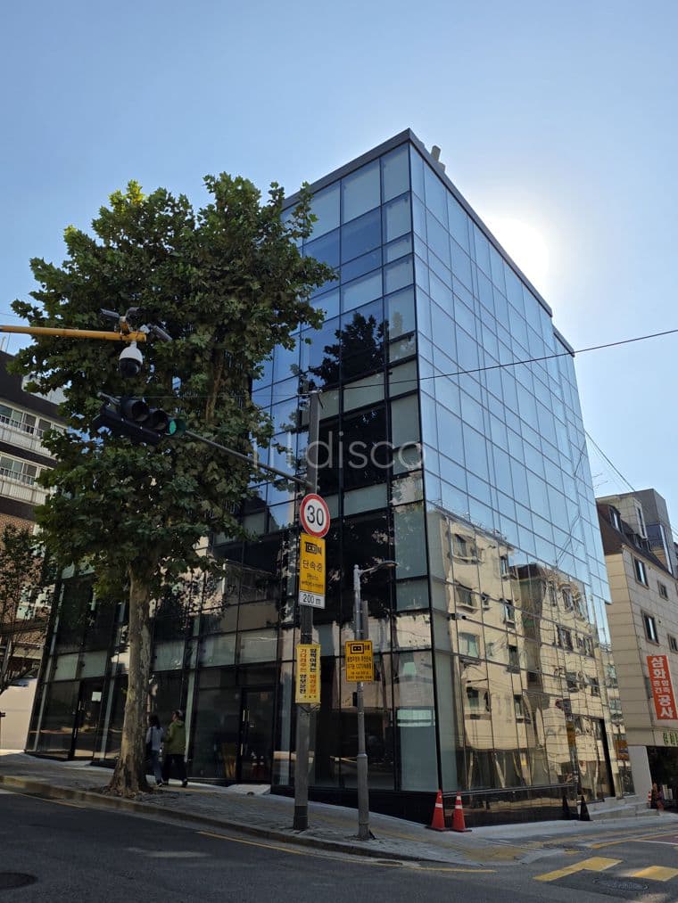 (1층 임대) 대수선 완료 가시성 개방감 우수 사거리 코너 건물 8