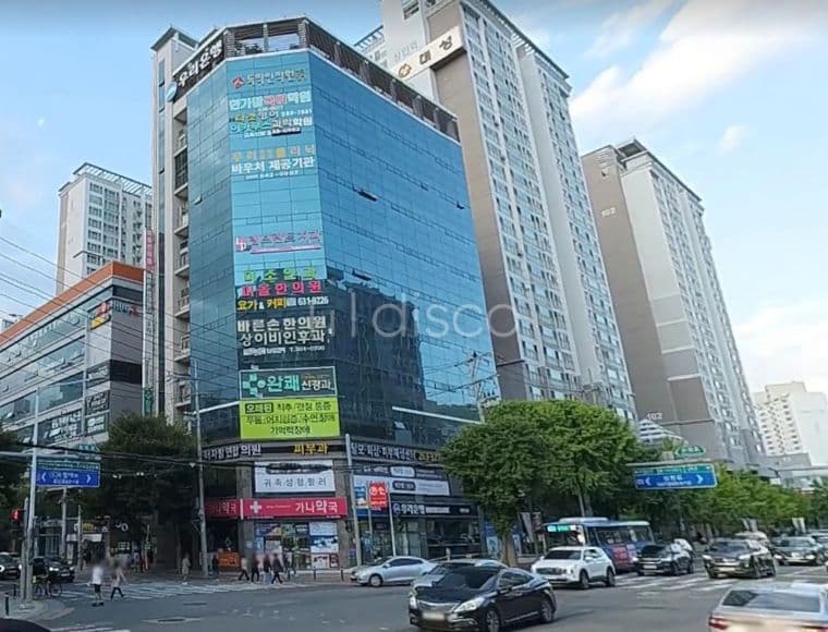 대로변코너상가 무권리 가시성우수 병의원 학원 대형사무실 등 다용도