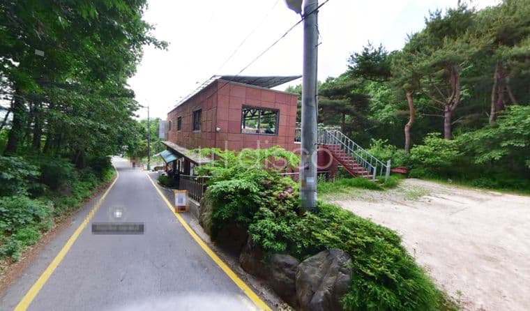 성업중인 카페, 음식점자리 임대. 시설권리금 협의가능.  4