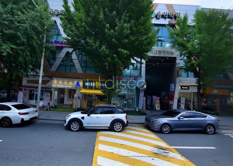 무권리 유동인구 바글바글 아파트밀집 미용실 베이커리 핸드폰등 다용도