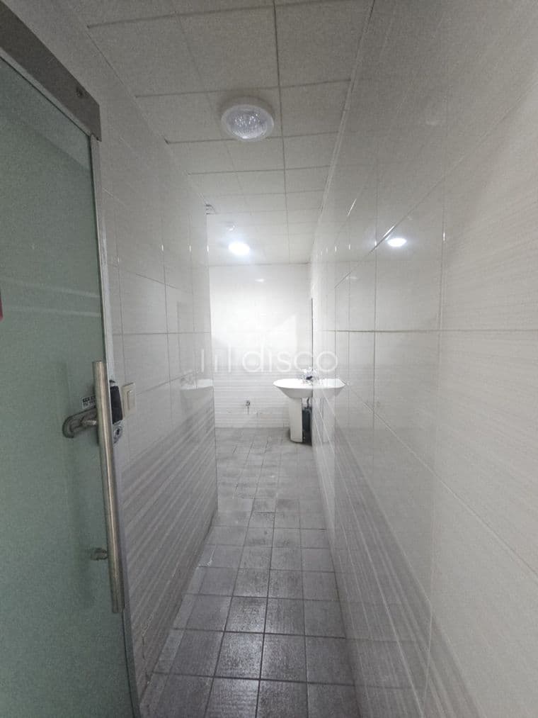 전시장 및 판매대리점 에 적합한 점포 ( 차량 통행 많으며 사거리 인접)  8
