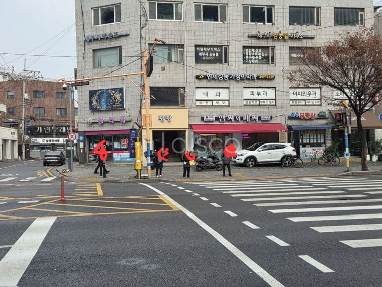 유동인구많은 6차선대로변 건널목앞 최요지 상가 6