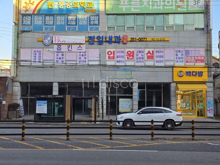 [전주 상가] 송천동 1가 6차선 대로변 8층의 7층 통 임대 ,245평 대형 테라스  4