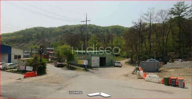 삼동역바로앞 역세권이고 산아래 넓은 주차장이 있고 야외 가든식당같은 느낌이 있고 전원속의 식당 같음 식당 기본시설 