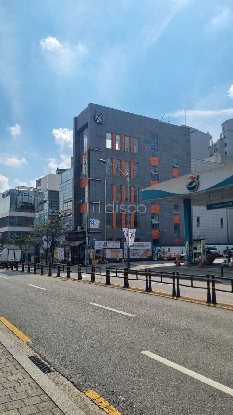 [전속 센추리21]올리브영이 있고 카페가 있고 병의원이 임차되어 있는 메디컬센터의 병의원자리 25