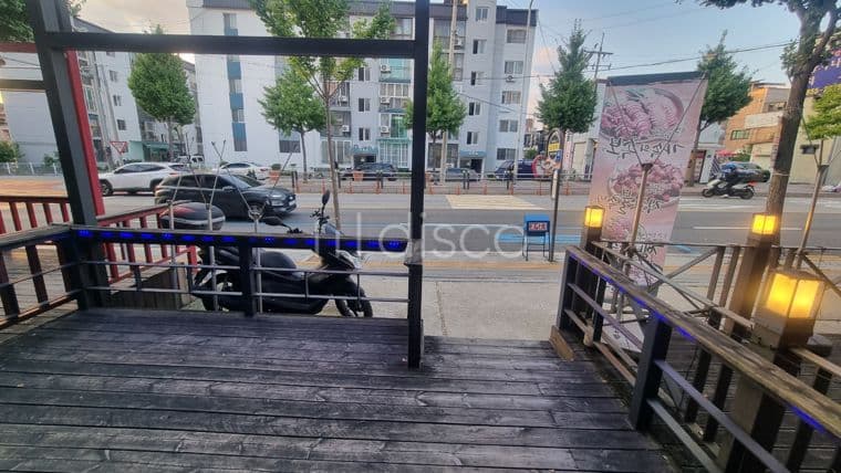 용산동 번화가 4차선 대로변 상가,현 호프집,노출 광고효과 좋음 9