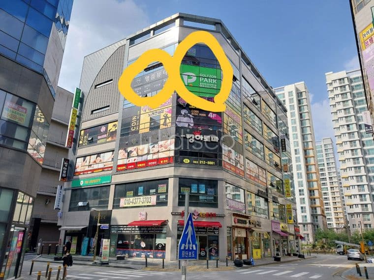 센트럴타워5층.전용17평.보500만+월50만원.서비스면적17평유함 1