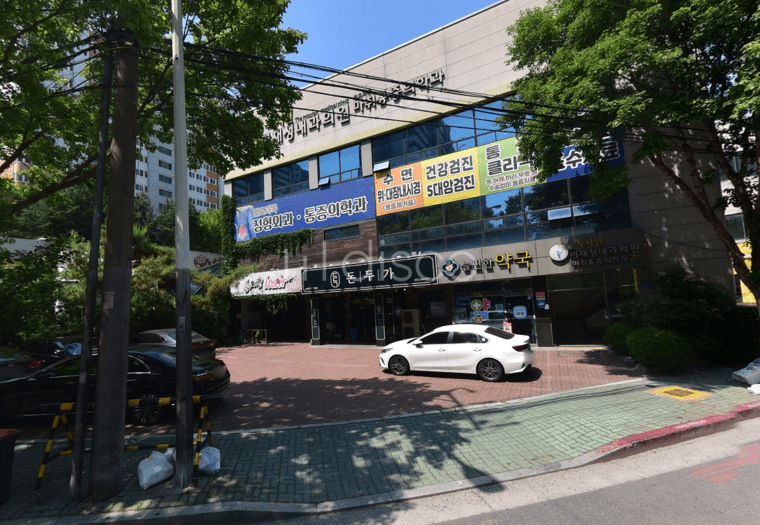 본동 감천네거리인근 대단지아파트 풍부한배후세대 학원 병의원 체육관등 2