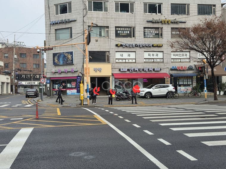 유동인구많은 6차선대로변 건널목앞 최요지 상가 1