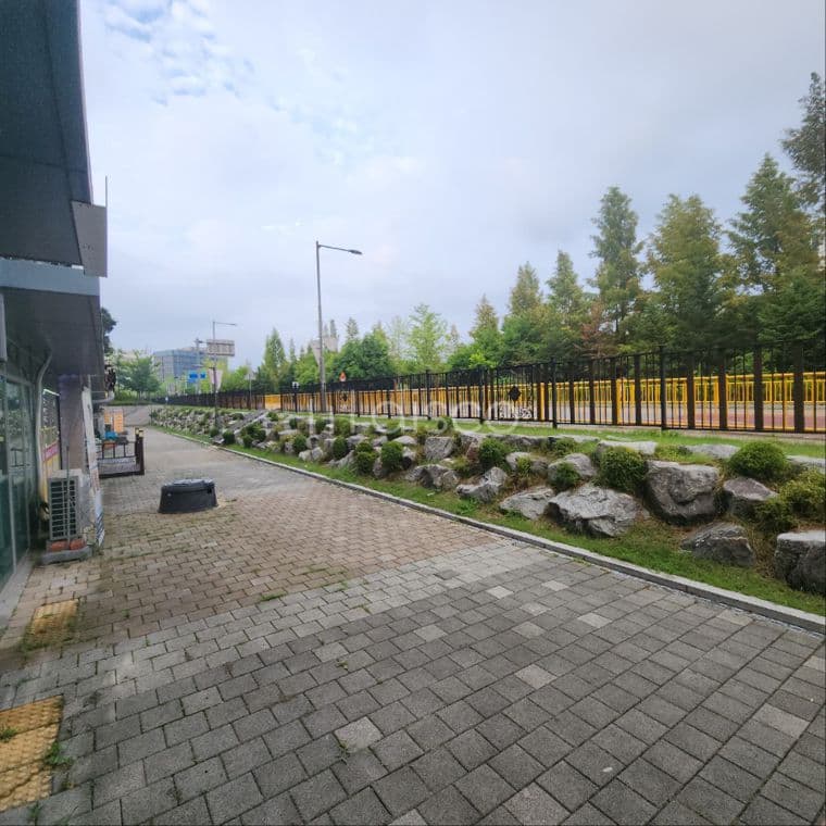 단지내상가, 대로변 1층, 즉시입점 가능, 근린서비스업,학원 등 추천 3