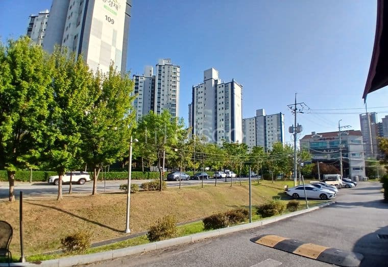 모현동 배산제일풍경채 인근 아파트 밀집지역 내 2층 상가 임대 5