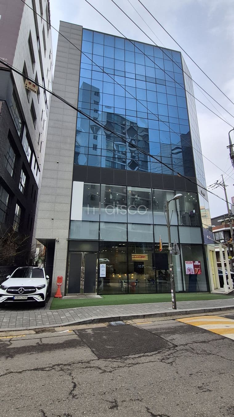 전용45 뚝섬역1분 노출좋은 3층 코너 상가 사무실 1