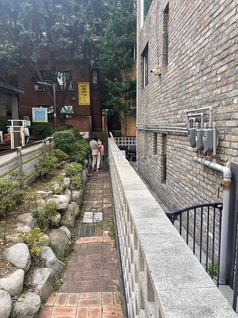 공덕역 5호선,6호선,경의중앙선,공항선 10번출구 도보 약 8분거리 6